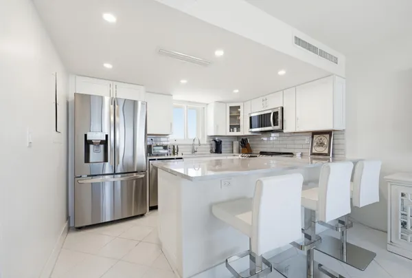 $8,000 | 2505 South Ocean Boulevard, Palm Beach, FL 33480