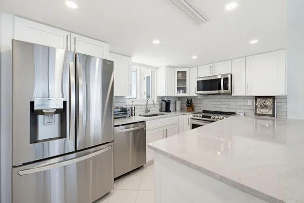 $8,000 | 2505 South Ocean Boulevard, Palm Beach, FL 33480