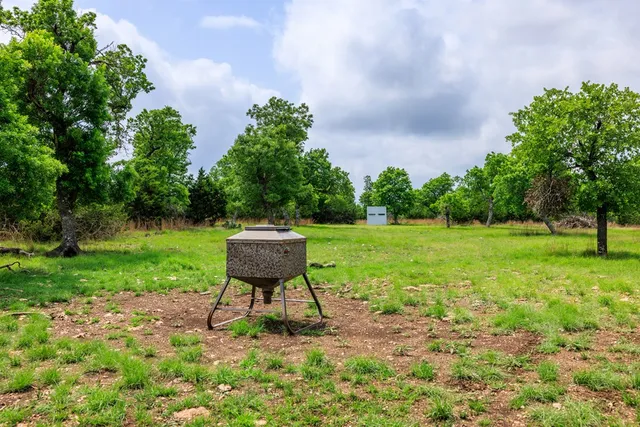 $1,095,000 | 2050 Adj Lane, Fredericksburg, TX 78624