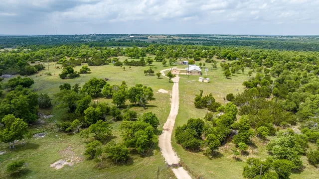 $1,095,000 | 2050 Adj Lane, Fredericksburg, TX 78624