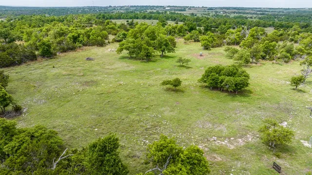 $1,095,000 | 2050 Adj Lane, Fredericksburg, TX 78624