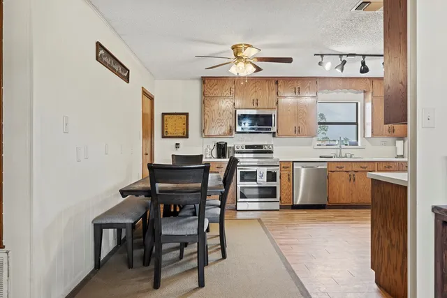 $1,095,000 | 2050 Adj Lane, Fredericksburg, TX 78624