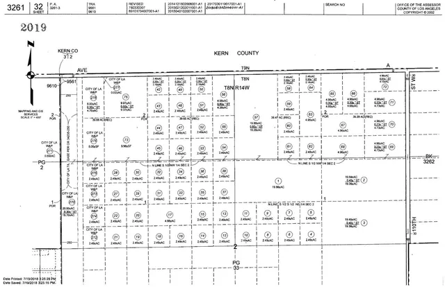 a black and white photo of a painting