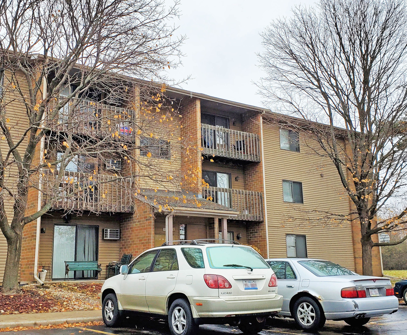 615 South Virginia Road, Unit 303 Crystal Lake, IL 60014 - Photo 1 of 15