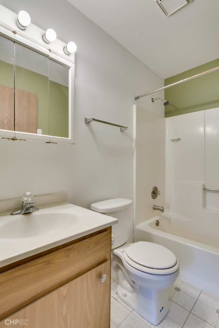 615 South Virginia Road, Unit 303 Crystal Lake, IL 60014 - Photo 13 of 15