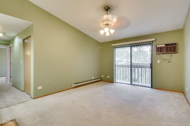 615 South Virginia Road, Unit 303 Crystal Lake, IL 60014 - Photo 4 of 15