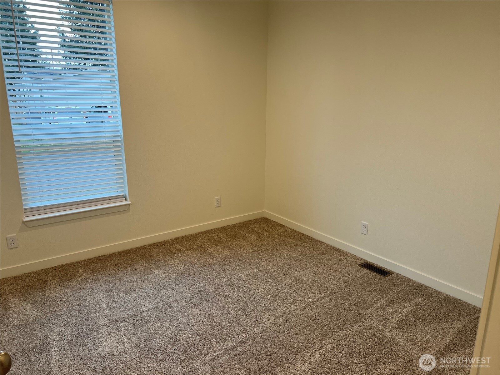 24919 Hoehn Road, Unit 42 Sedro-Woolley, WA 98284 - Photo 14 of 17