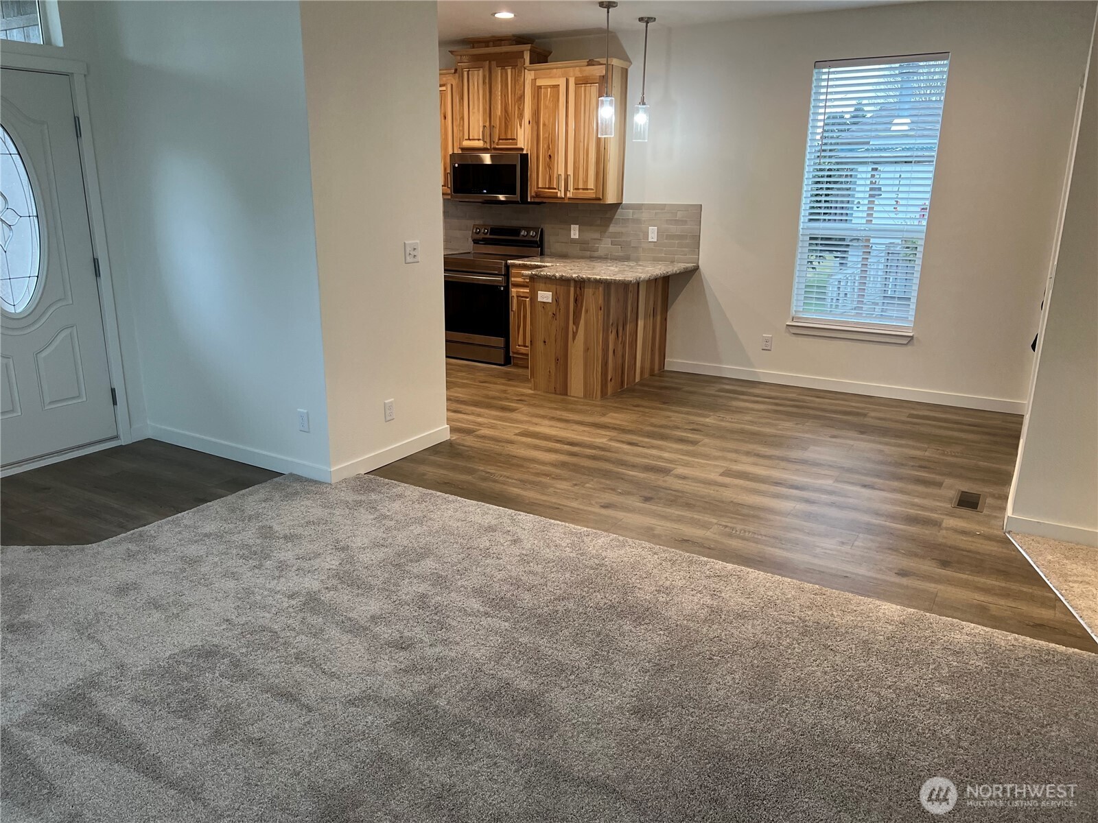 24919 Hoehn Road, Unit 42 Sedro-Woolley, WA 98284 - Photo 6 of 17
