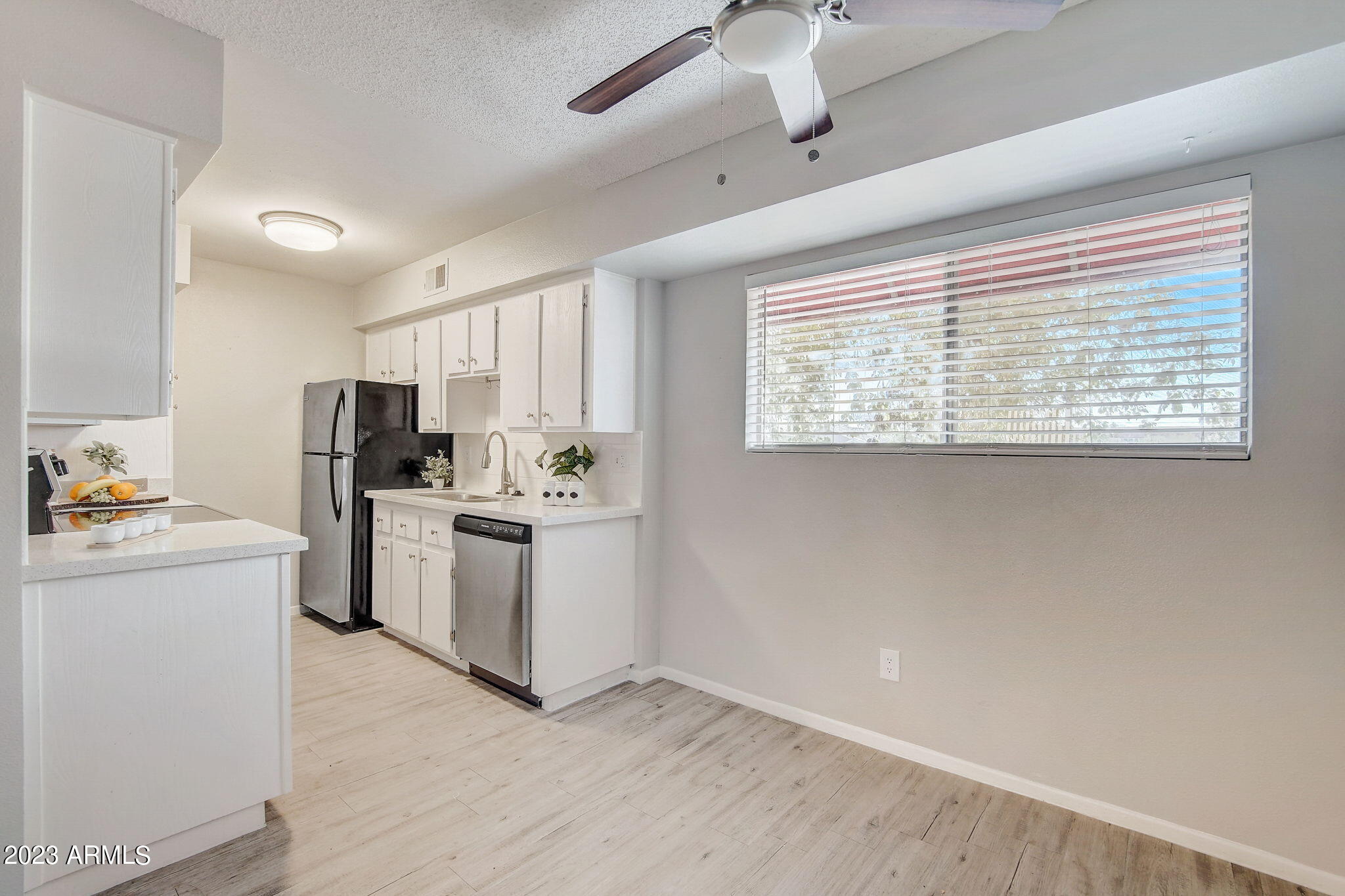 2625 East Indian School Road, Unit 235 Phoenix, AZ 85016 - Photo 14 of 47 Dining Room