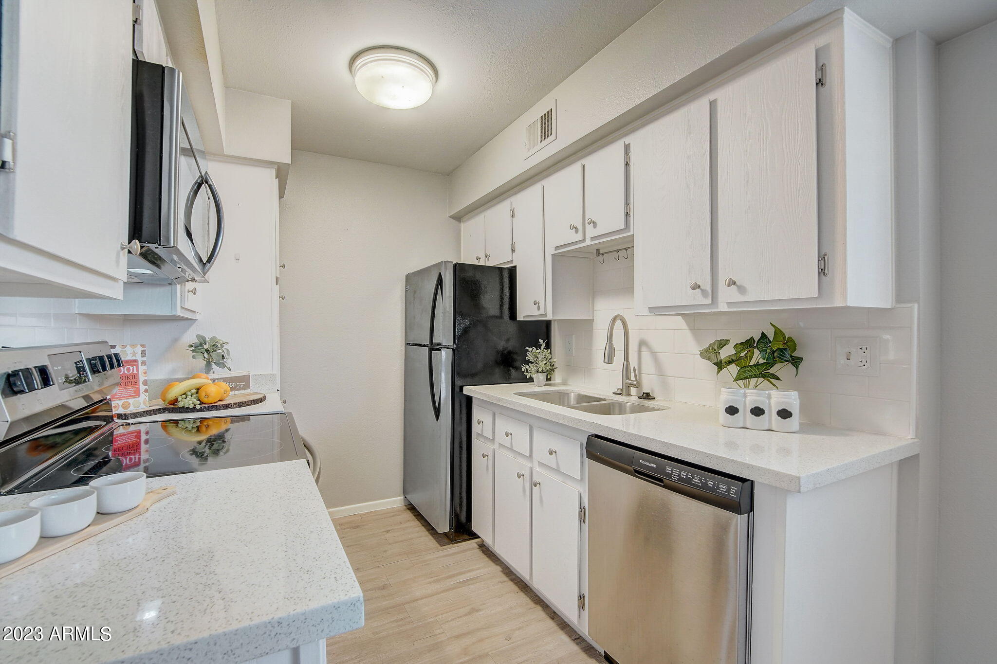 2625 East Indian School Road, Unit 235 Phoenix, AZ 85016 - Photo 18 of 47 Kitchen
