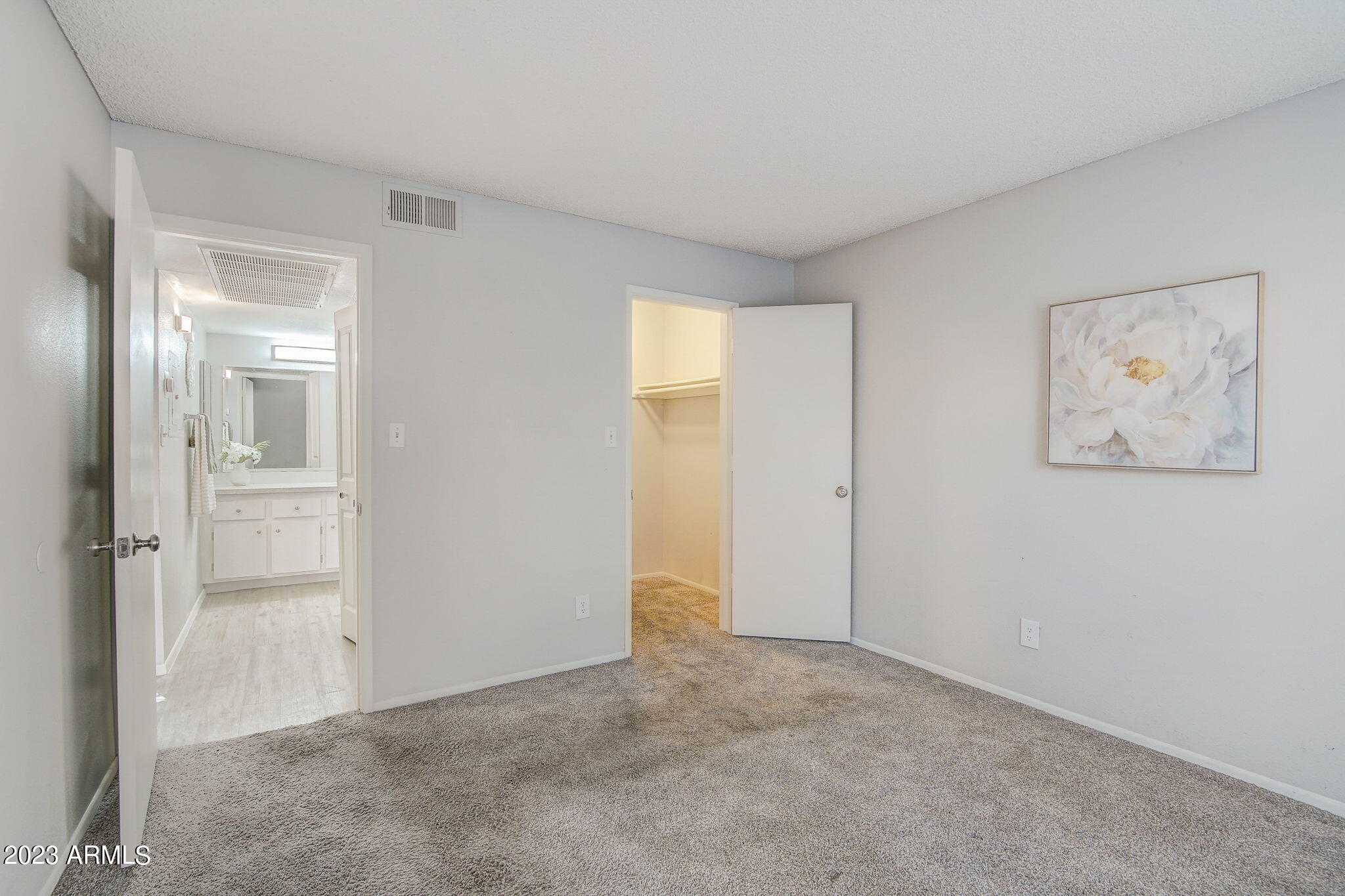 2625 East Indian School Road, Unit 235 Phoenix, AZ 85016 - Photo 24 of 47 Large Primary Suite
