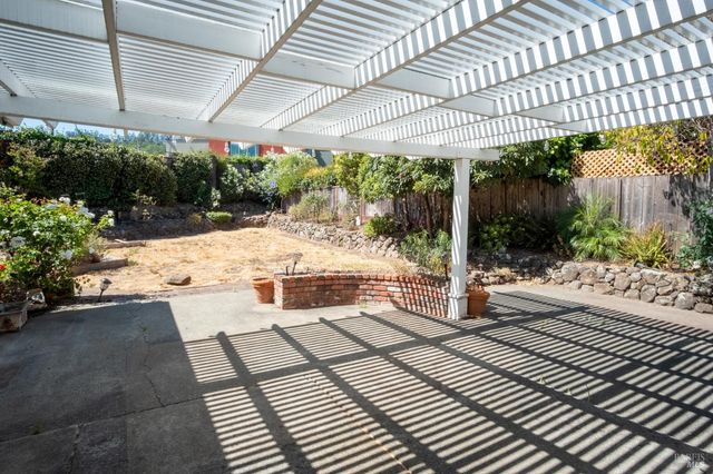 $1,179,000 | 31 Esmeyer Drive, San Rafael, CA 94903