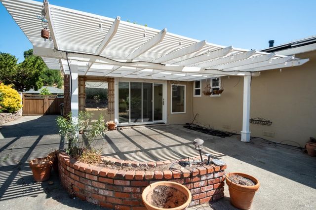 $1,179,000 | 31 Esmeyer Drive, San Rafael, CA 94903