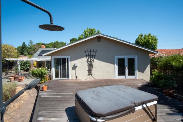 $1,179,000 | 31 Esmeyer Drive, San Rafael, CA 94903