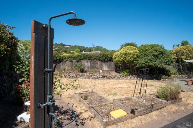 $1,179,000 | 31 Esmeyer Drive, San Rafael, CA 94903