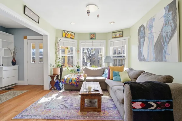 $3,600 | 11 Asticou Road, Unit 11, Boston, MA 02130