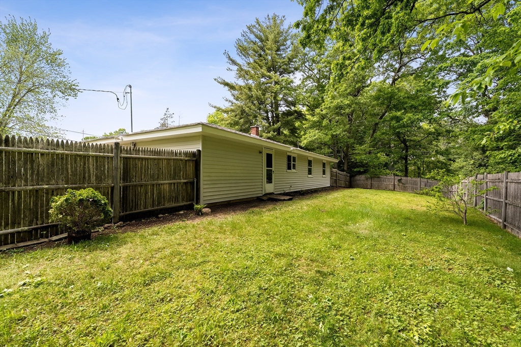 67 Roslyn Road Brockton, MA 02302 - Photo 28 of 32