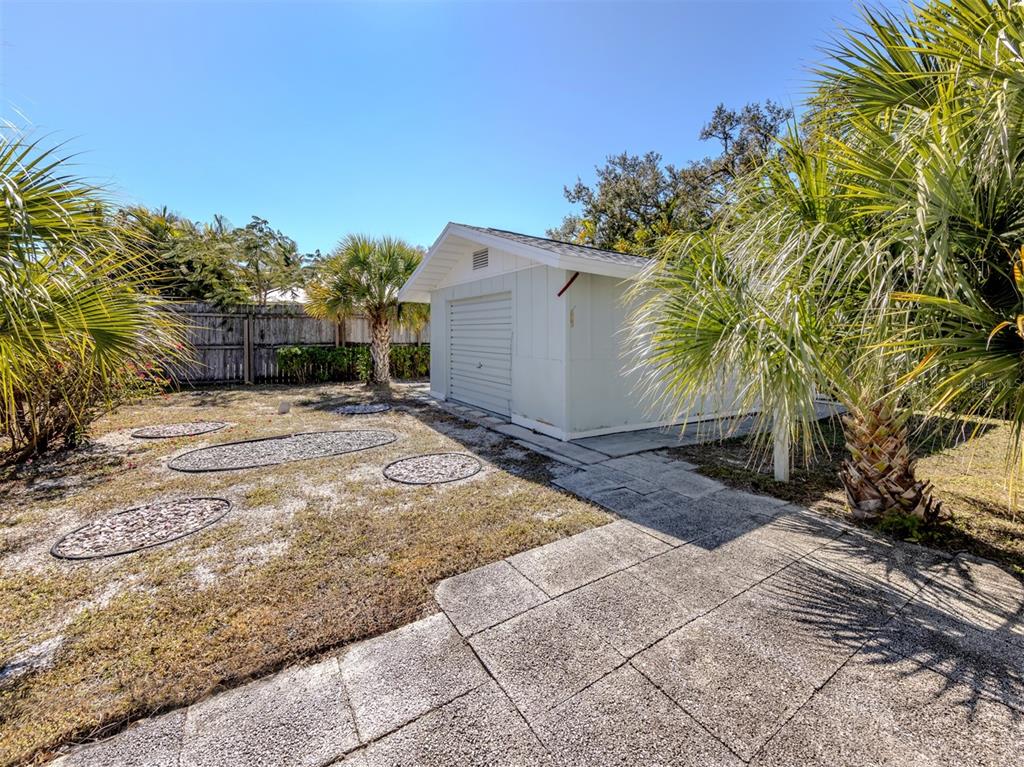 325 Palmetto Road West Nokomis, FL 34275 - Photo 25 of 58