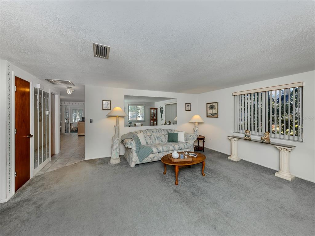 325 Palmetto Road West Nokomis, FL 34275 - Photo 7 of 58