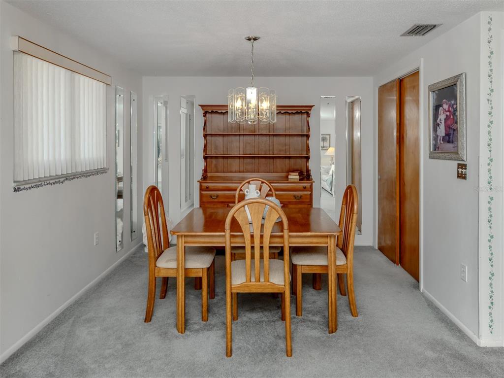 325 Palmetto Road West Nokomis, FL 34275 - Photo 9 of 58