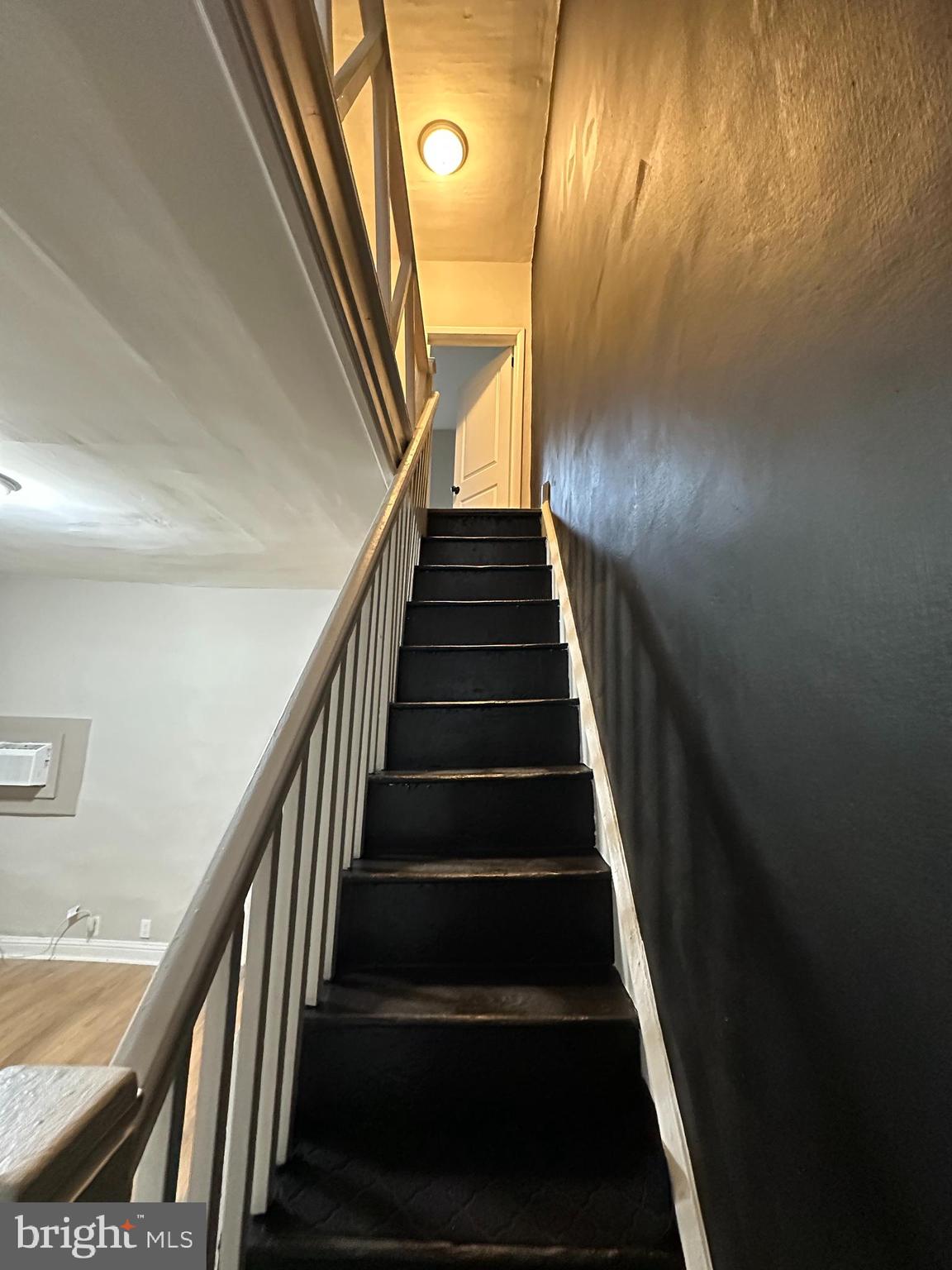 1909 South Hemberger Street Philadelphia, PA 19145 - Photo 6 of 12 a view of entryway