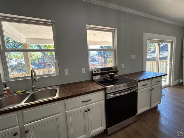 $240,000 | 1214 Rural Street, Emporia, KS 66801