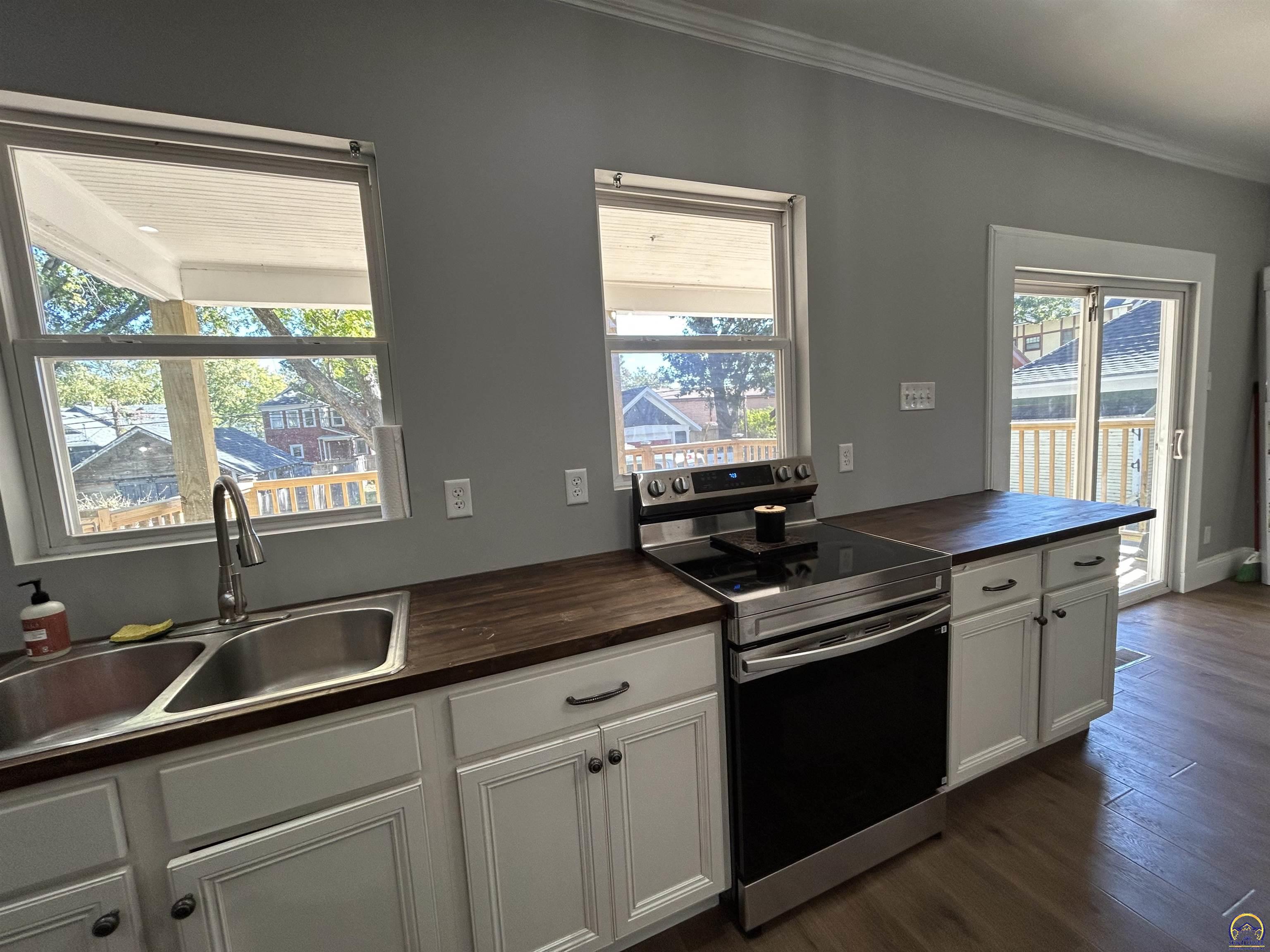 1214 Rural Street Emporia, KS 66801 - Photo 14 of 31