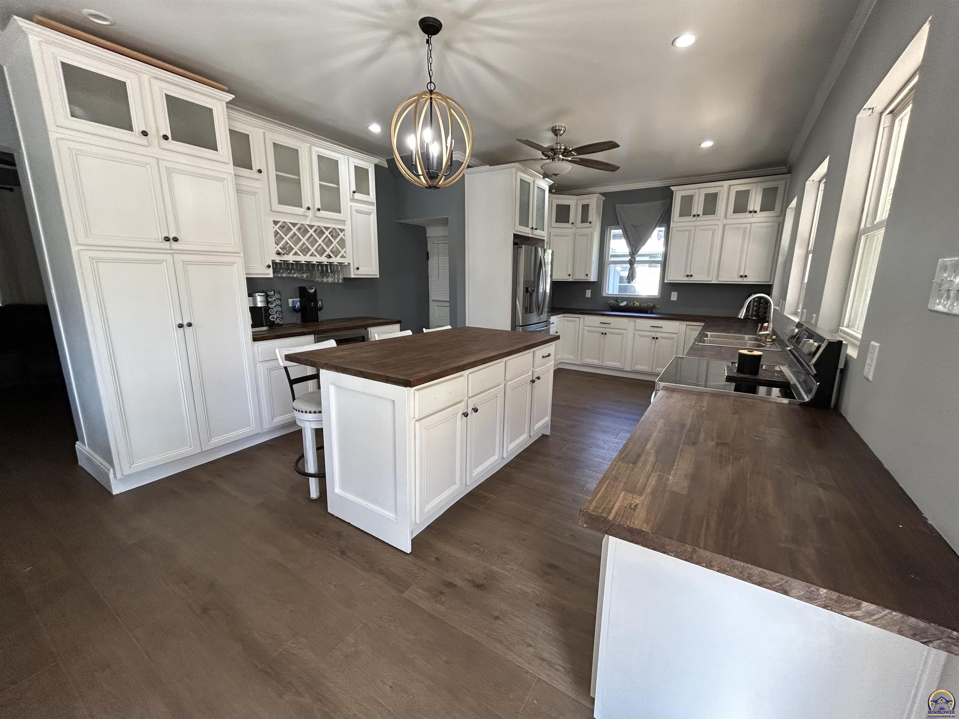 1214 Rural Street Emporia, KS 66801 - Photo 6 of 31