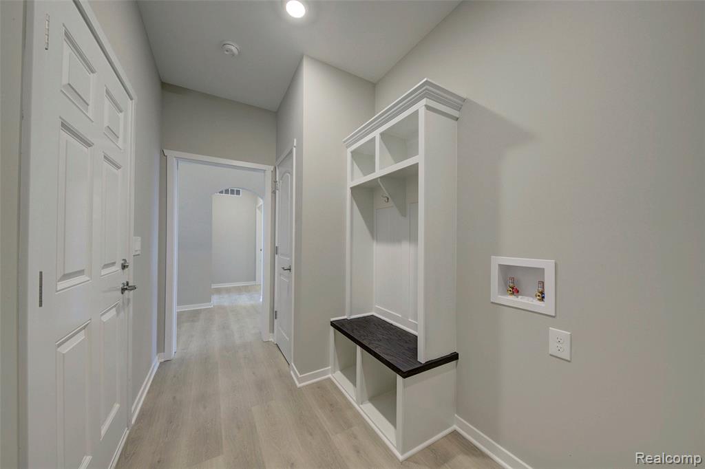 2014 Shale Drive Howell, MI 48843 - Photo 16 of 36