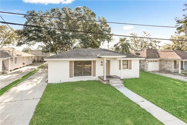 $2,050 | 111 Kenneth Drive, Belle Chasse, LA 70037