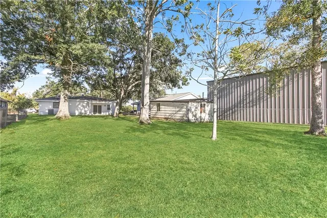 $2,050 | 111 Kenneth Drive, Belle Chasse, LA 70037