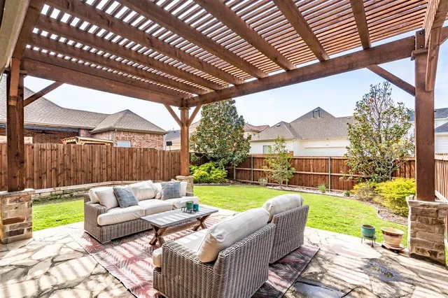 $900,000 | 2220 Emerson Lane, Carrollton, TX 75010