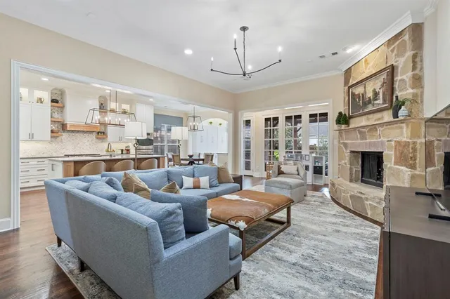 $900,000 | 2220 Emerson Lane, Carrollton, TX 75010