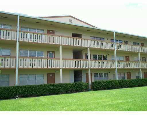 111 Suffolk C Boca Raton, FL 33434 - Photo 1 of 12 SUFFOLK