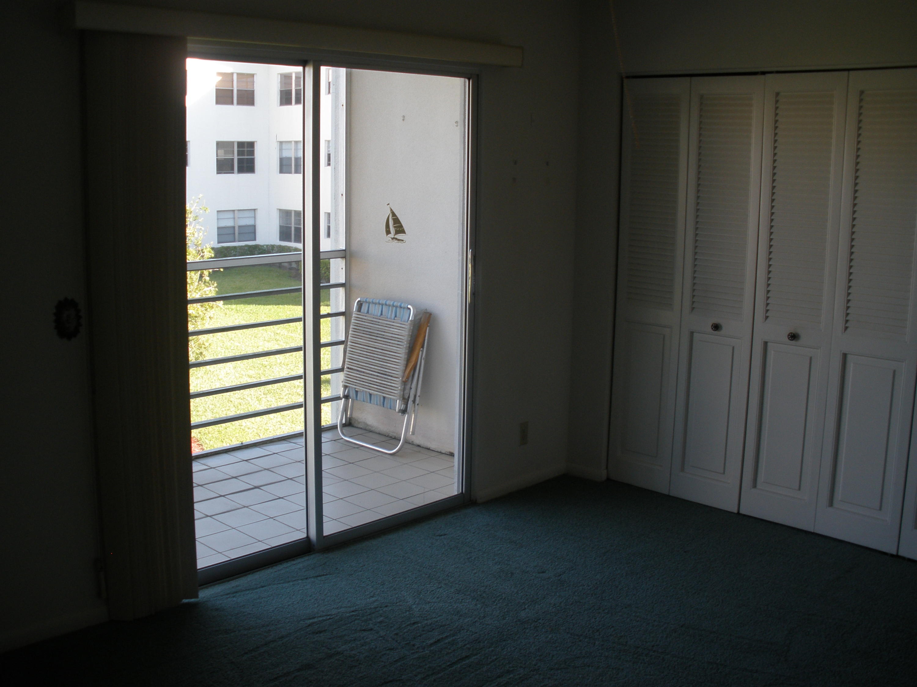 111 Suffolk C Boca Raton, FL 33434 - Photo 9 of 12 024