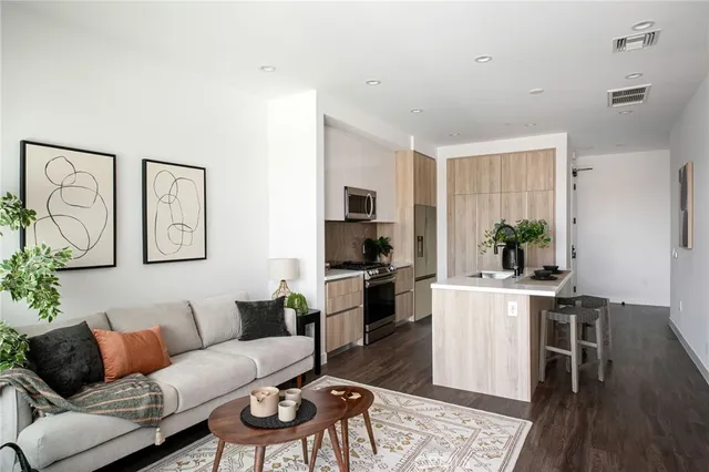 $620,000 | 118 Astronaut Ellison S Onizuka Street, Unit 304, Los Angeles, CA 90012