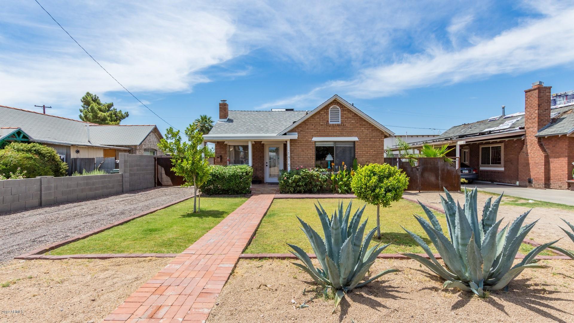 1915 West Granada Road Phoenix, AZ 85009 - Photo 1 of 21 Welcome Home!