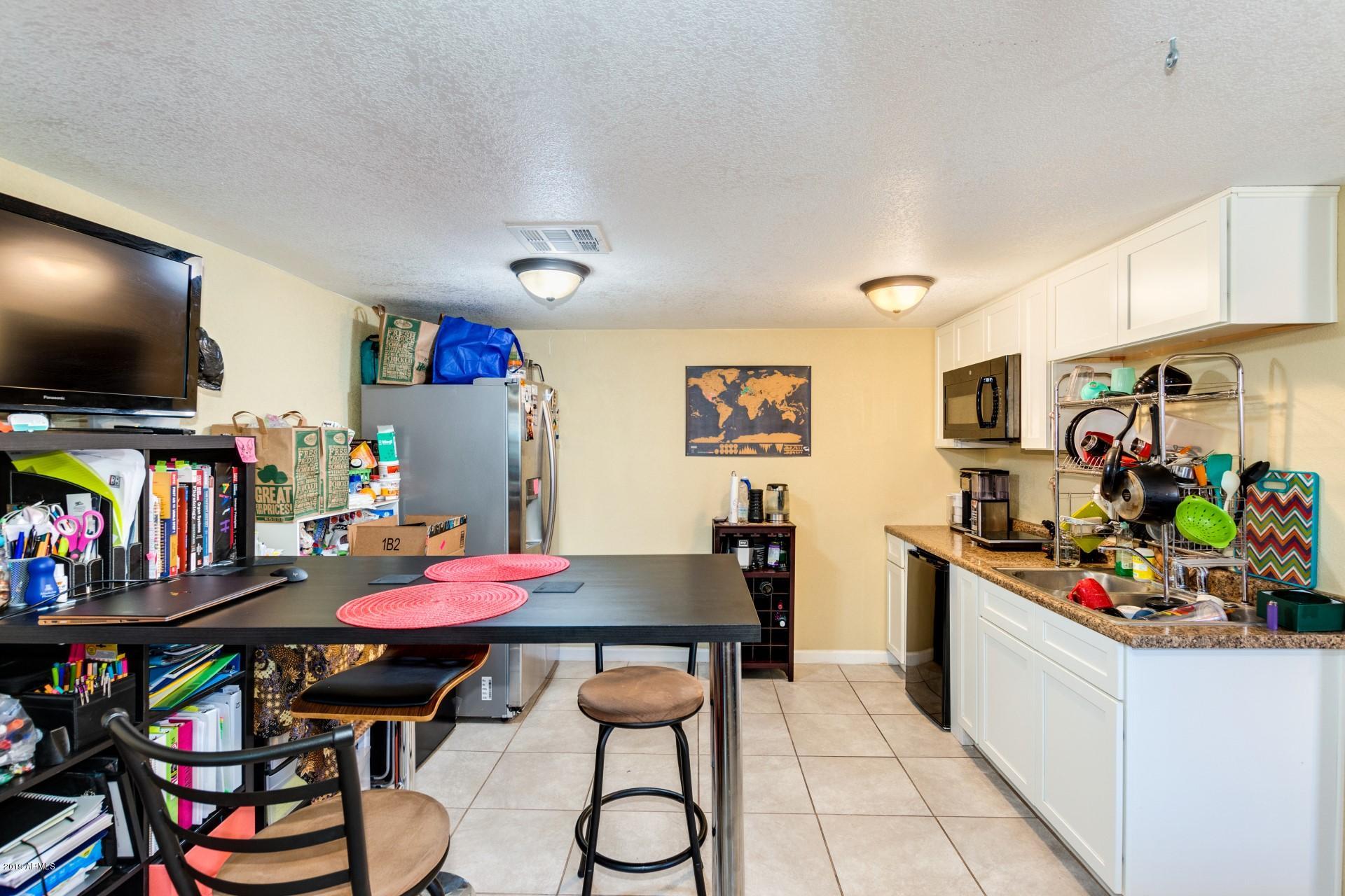 1915 West Granada Road Phoenix, AZ 85009 - Photo 17 of 21 Guest House Kitchen