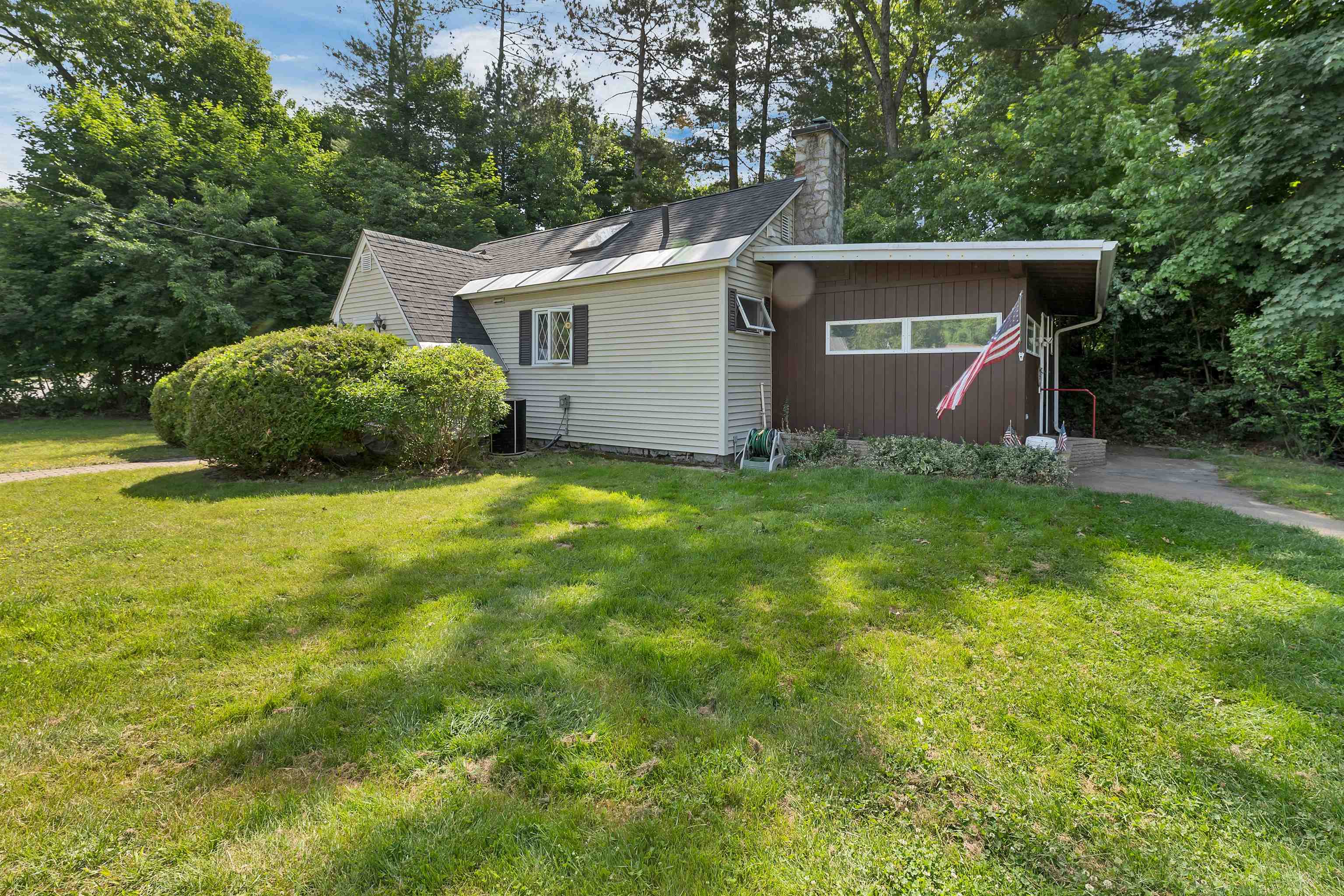148 Allen Street Manchester, NH 03102 - Photo 6 of 30