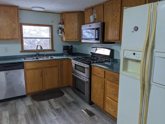 $199,000 | 238-266 South Main Street, Danby, VT 05739