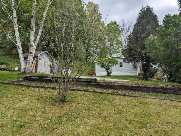 $189,000 | 238-266 South Main Street, Danby, VT 05739