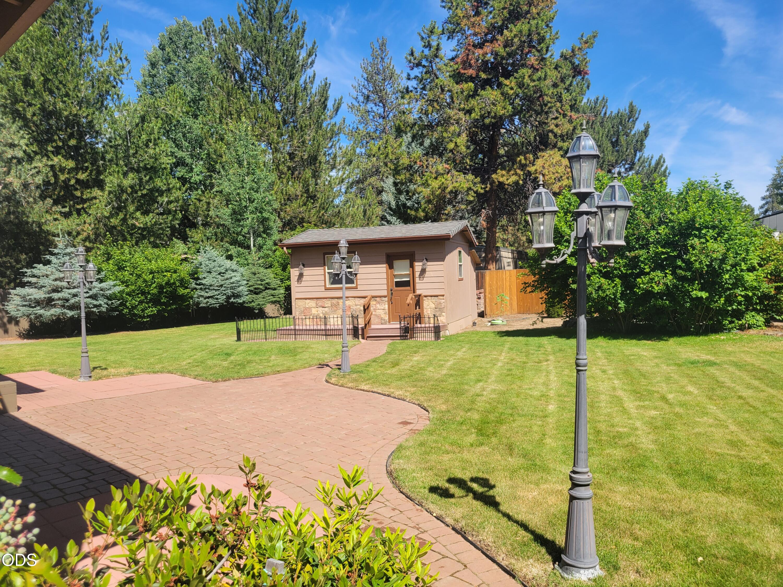 21140 Wilderness Way Bend, OR 97702 - Photo 58 of 101