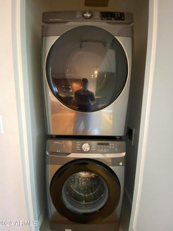 310 South 4th Street, Unit 1602 Phoenix, AZ 85004 - Photo 11 of 20 a close view of washer and dryer