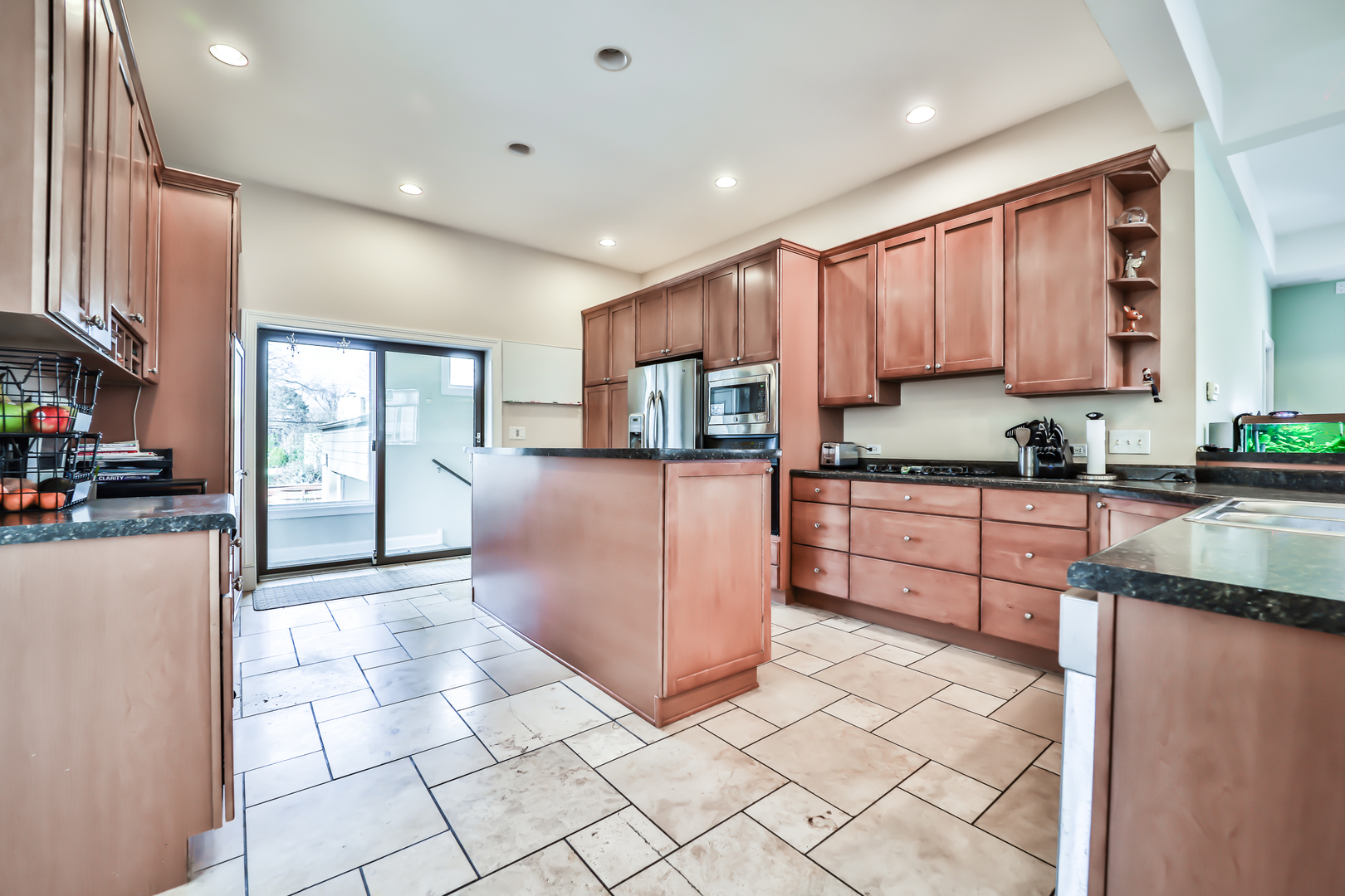 522 Longcommon Road Riverside, IL 60546 - Photo 8 of 53