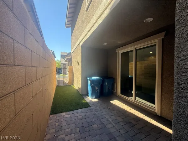 $2,150 | 849 East Sunset Road, Henderson, NV 89011