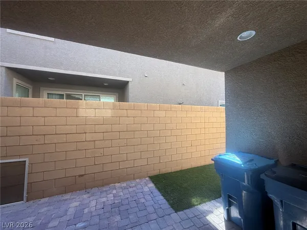 $2,150 | 849 East Sunset Road, Henderson, NV 89011