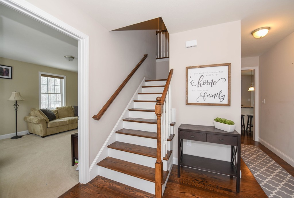 17 Farm Gate Road Dracut, MA 01826 - Photo 12 of 20 Gallery Image 12
