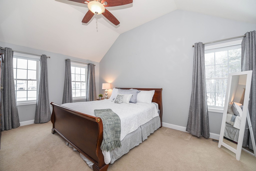 17 Farm Gate Road Dracut, MA 01826 - Photo 13 of 20 Gallery Image 13