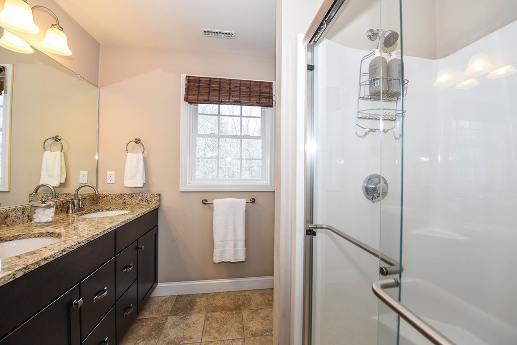 17 Farm Gate Road Dracut, MA 01826 - Photo 14 of 20 Gallery Image 14