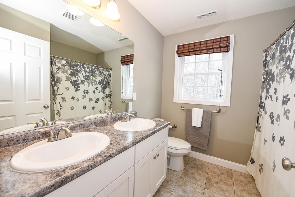 17 Farm Gate Road Dracut, MA 01826 - Photo 17 of 20 Gallery Image 17